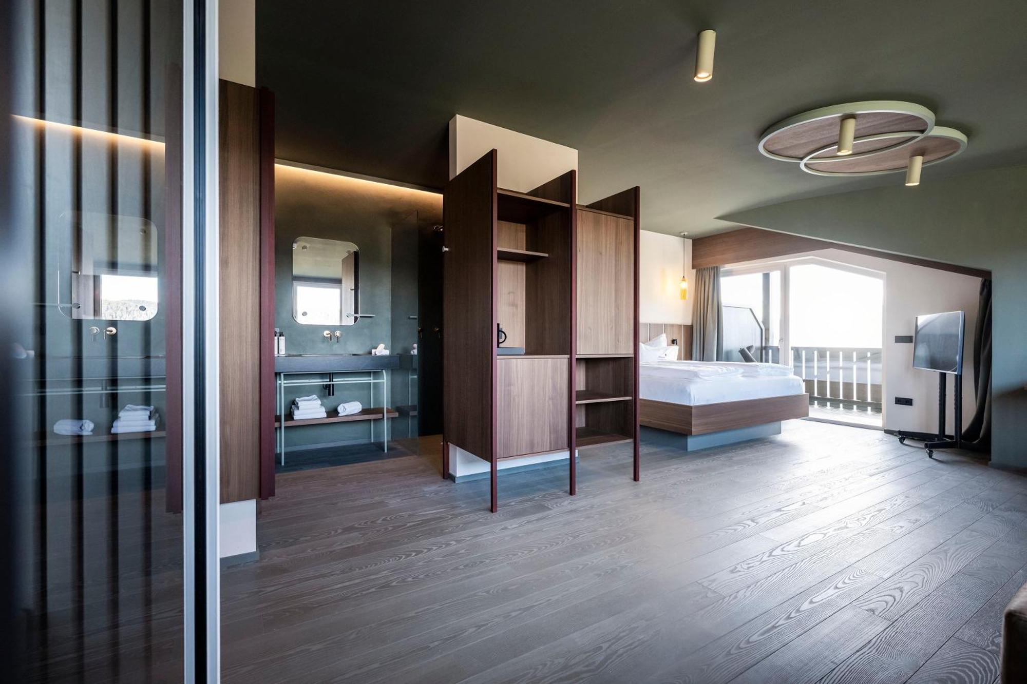 Hotel Belvedere - Fine Dining, Hideaway & Spa San Genesio Atesino Exterior photo